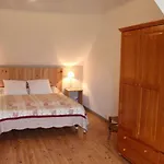 La Troliere Guest house 4*